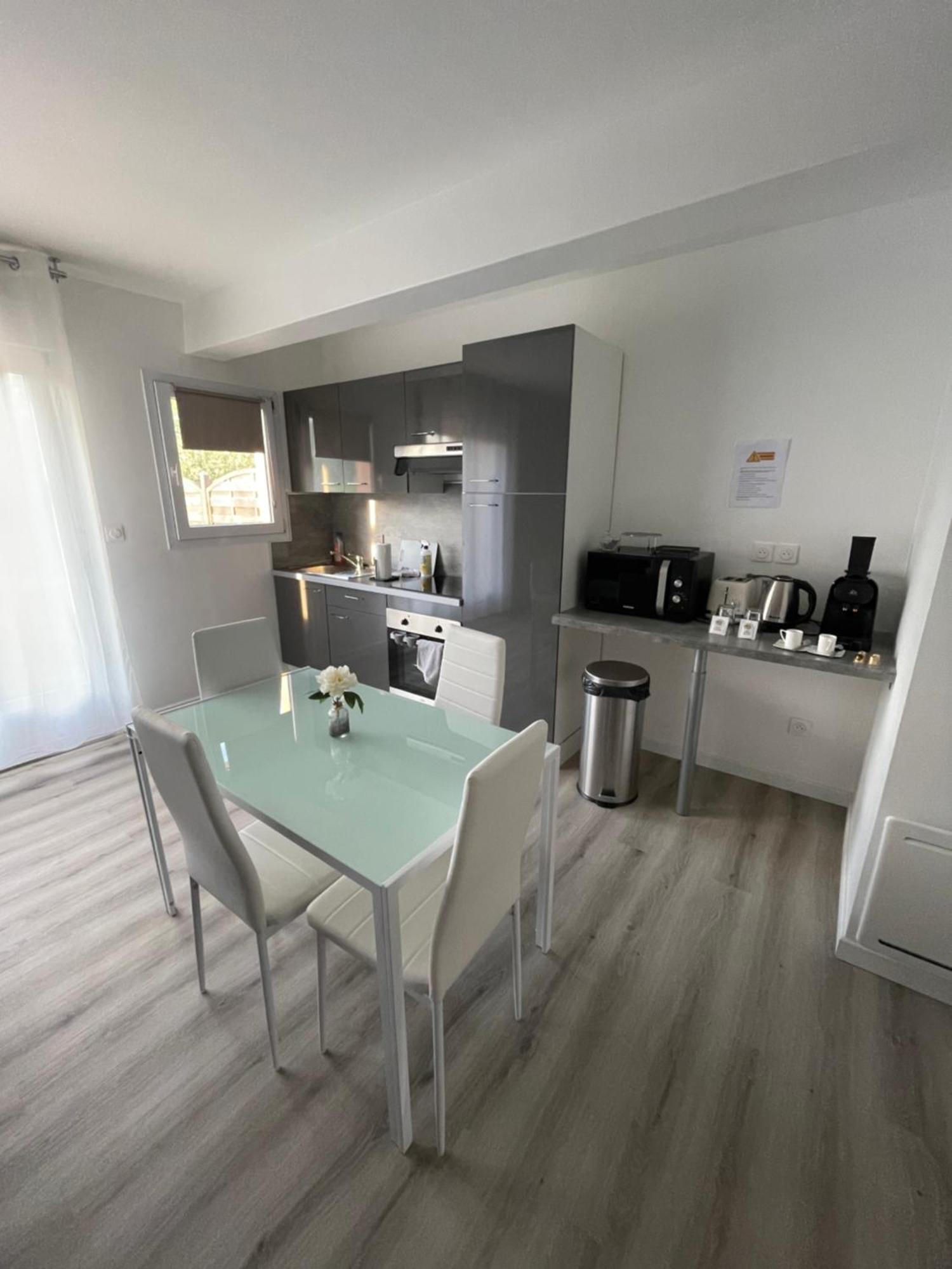 Maison Detente De 100 M2 Uniquement Couple-Famille-Travailleurs Villeparisis Eksteriør bilde